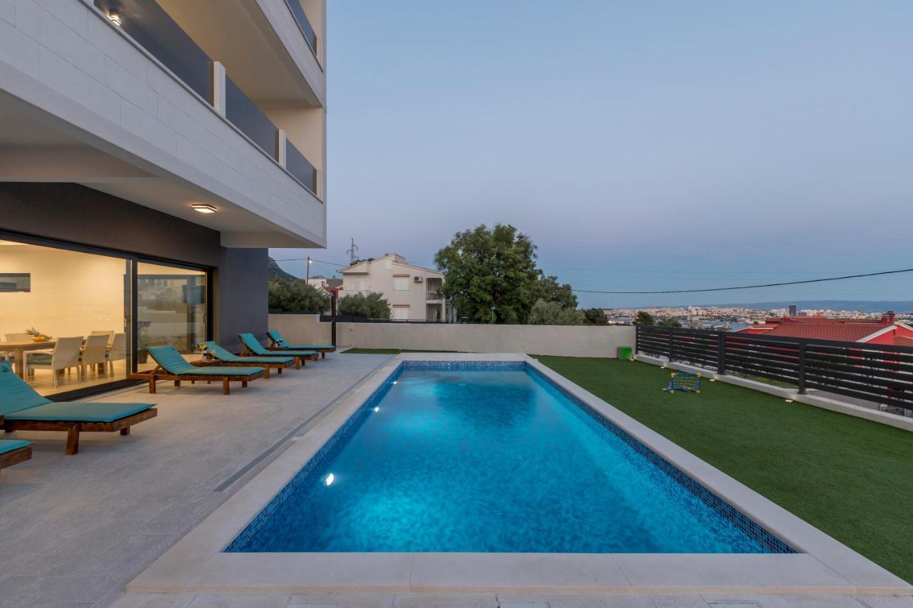 Luxury Villa La Nonna Ana - Heated Pool, Sea View, Near Split Каштела Экстерьер фото