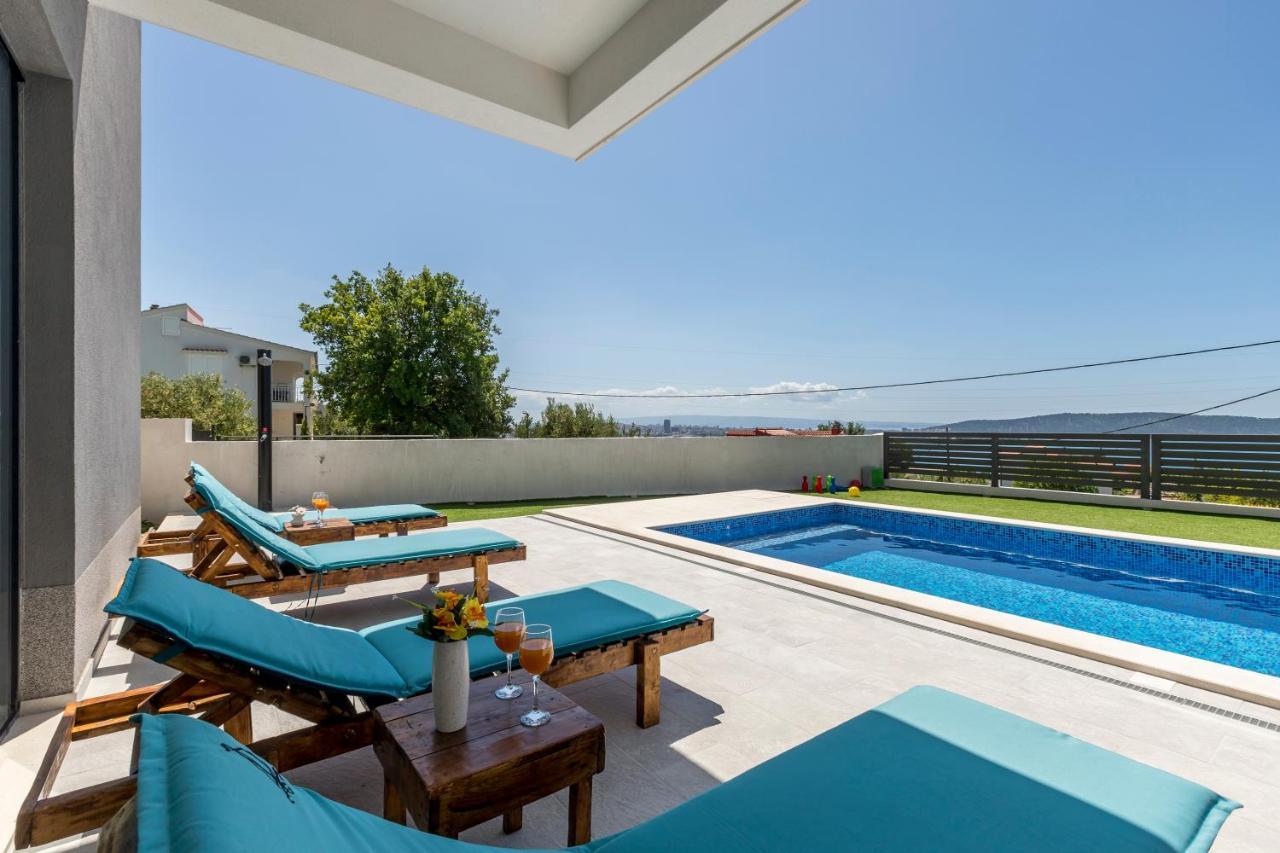 Luxury Villa La Nonna Ana - Heated Pool, Sea View, Near Split Каштела Экстерьер фото